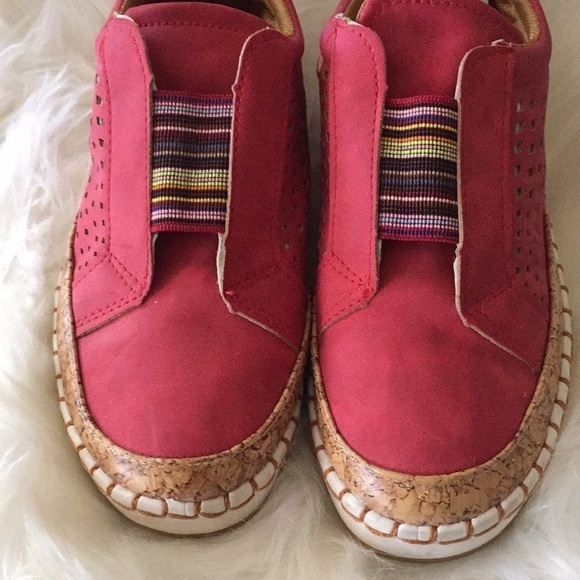 Women Casual Slip On Hollow-Out Sneakers - Picture 10 of 15